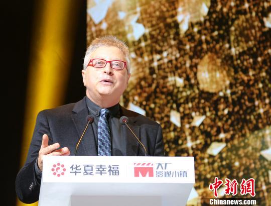 8գںӱʡSοhӰҕС(zhn)bϵӰƬMichael Uslan^bcЇĹ z